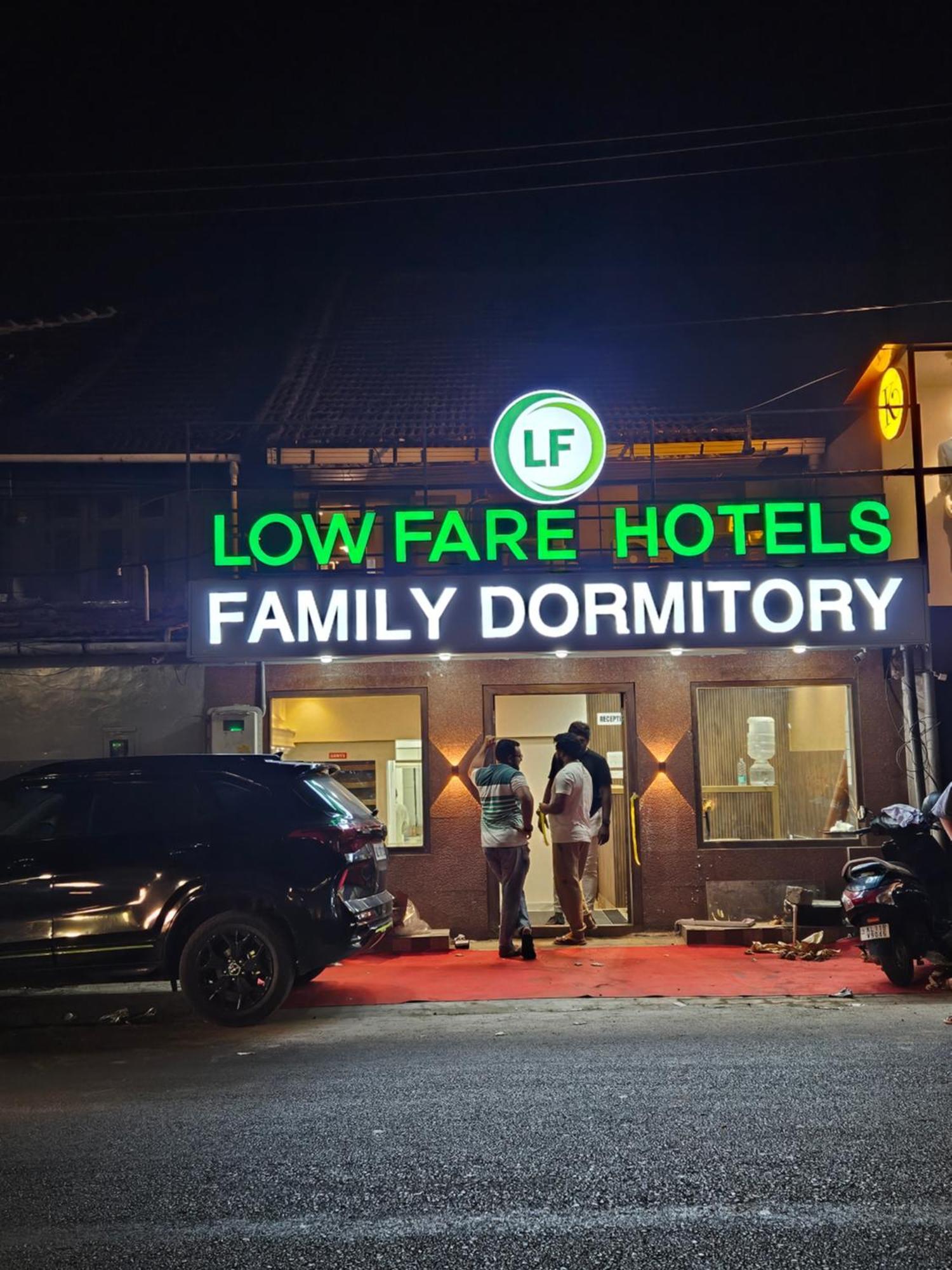Lowfare Hotels Kozhikode Exterior foto